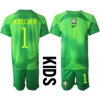 Maglie da calcio Brasile Alisson Becker #1 Portiere Seconda Maglia Bambino Mondiali 2022 Manica Corta (+ Pantaloni corti)